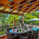 Pine Retreat Villa