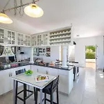 Pine Retreat Villa