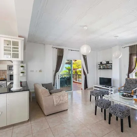 Pine Retreat Vila Argaka