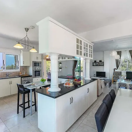 Pine Retreat Βίλα